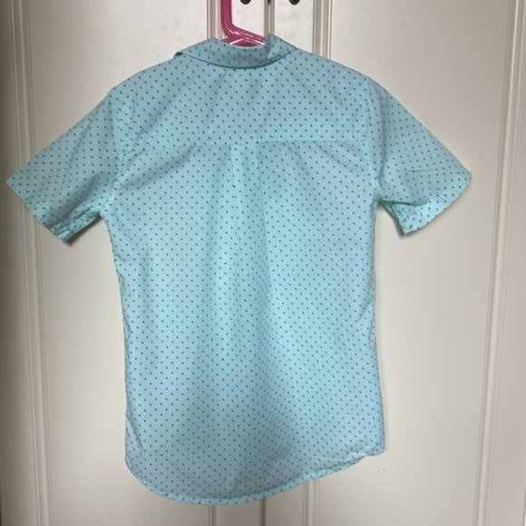 TWO SHORT SLEEVES SHIRTS BOYS SIZE L . - Picture 4 of 10